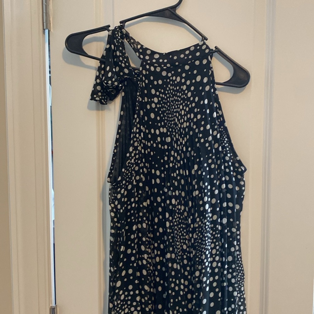 Dress - Picture 4 of 8